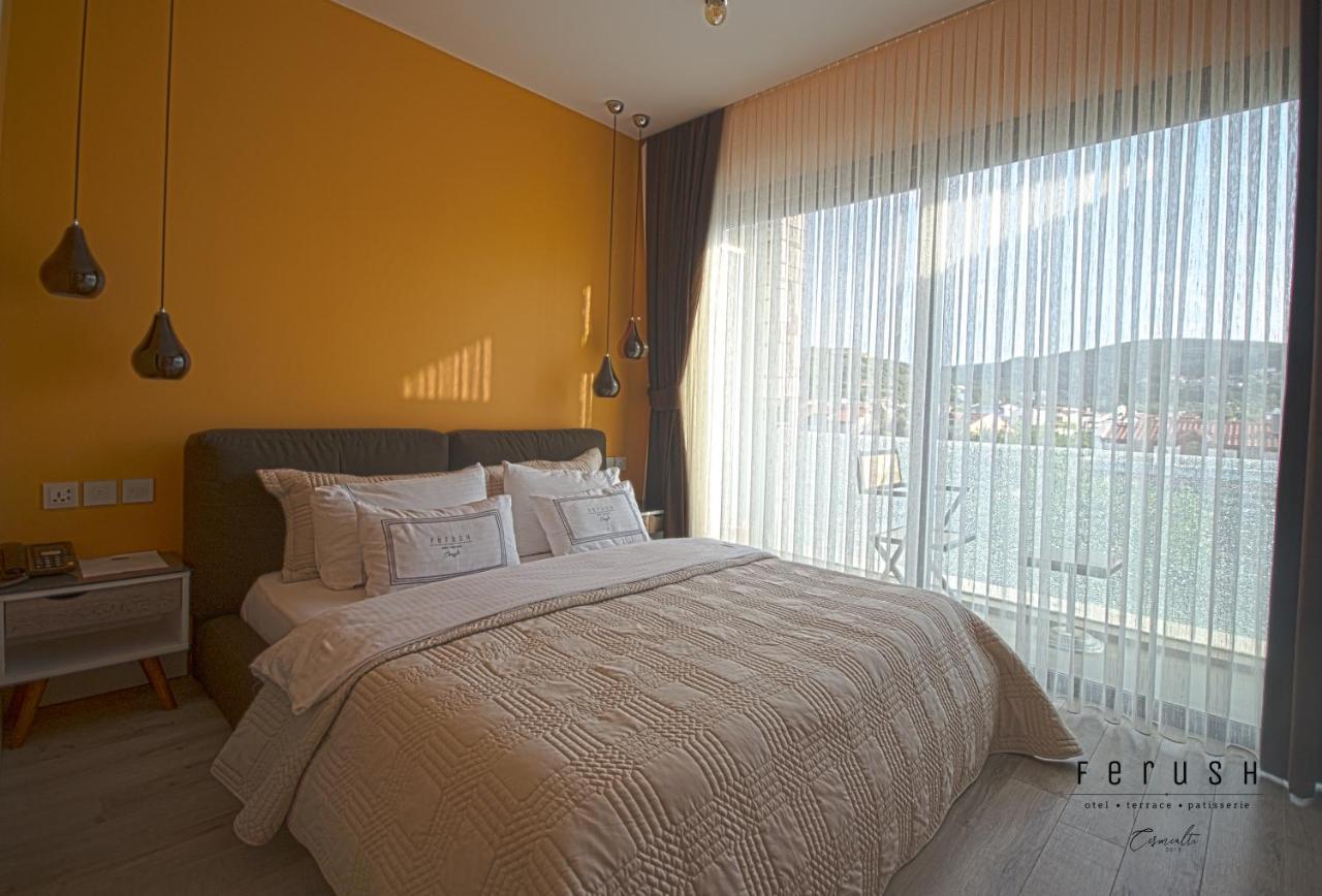 Ferush Hotel *